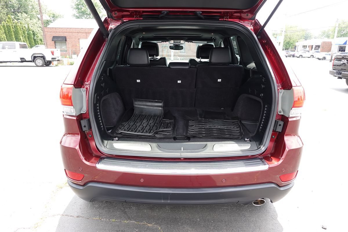 Used 2018 Jeep Grand Cherokee Limited AWD/4WD image 26