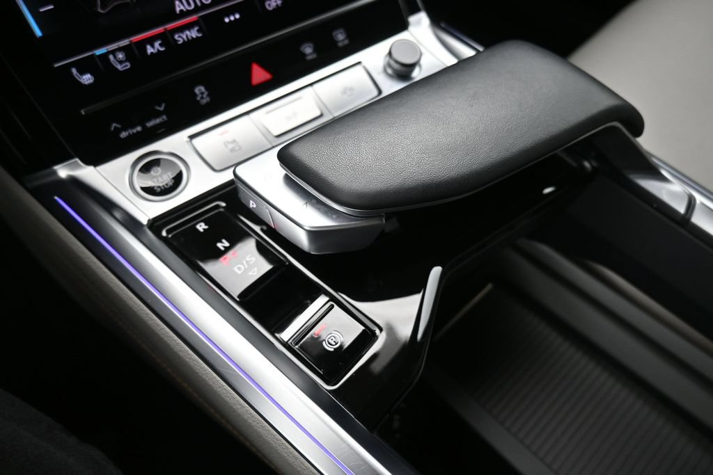 Used 2024 Audi Q8 e-tron Prestige w/ Prestige Package AWD/4WD image 18