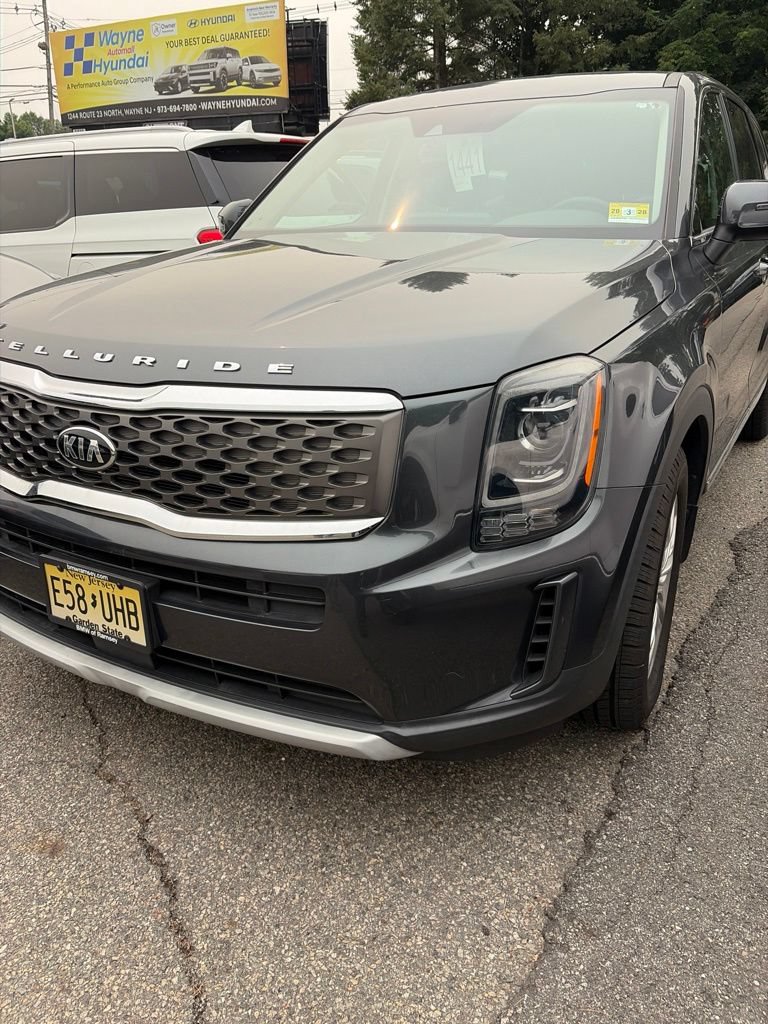 Used 2021 Kia Telluride LX AWD/4WD image 2
