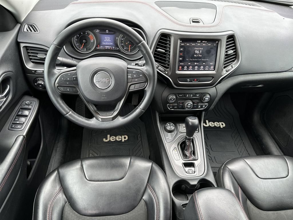 Used 2019 Jeep Cherokee Trailhawk image 15