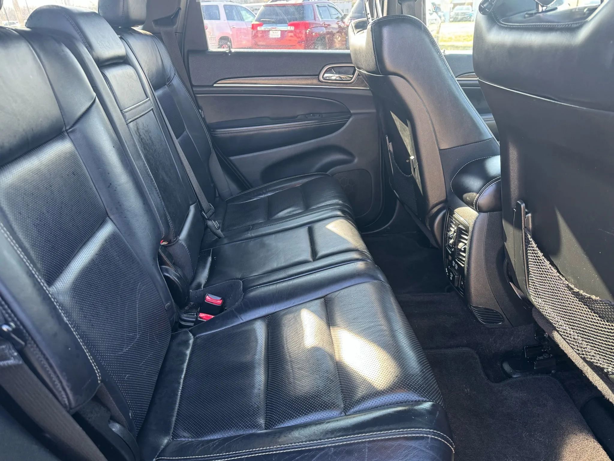 Used 2017 Jeep Grand Cherokee Limited w/ Luxury Group II image 32