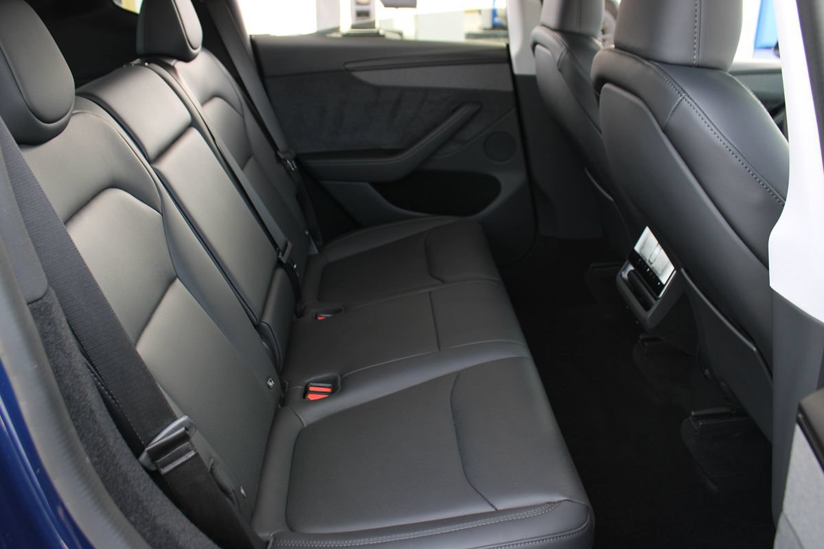 Used 2026 Tesla Model Y Long Range AWD/4WD image 23
