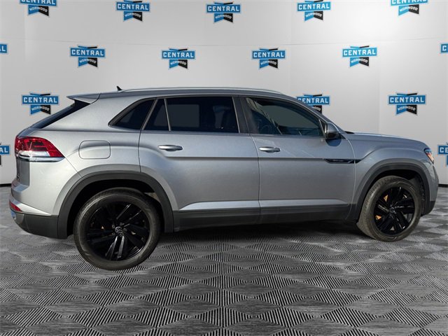 Used 2022 Volkswagen Atlas Cross Sport SE image 6