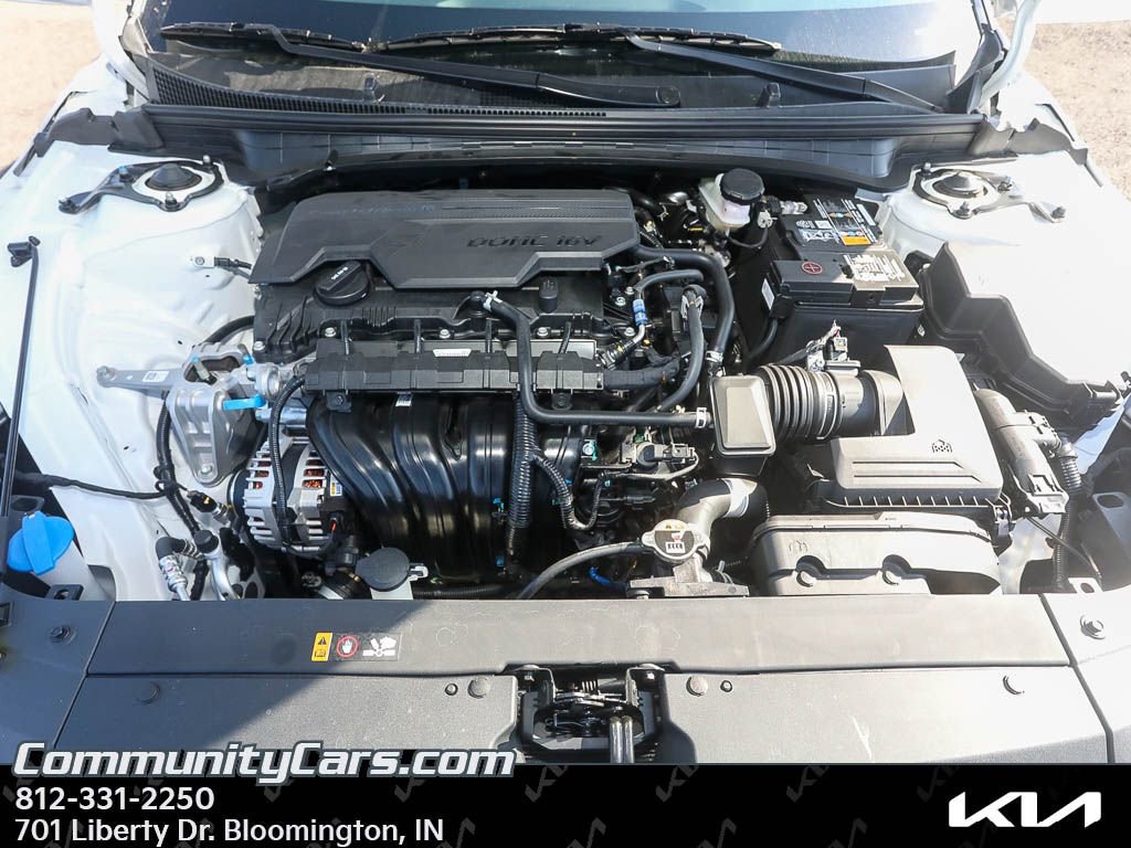New 2025 Kia K4 LXS image 17
