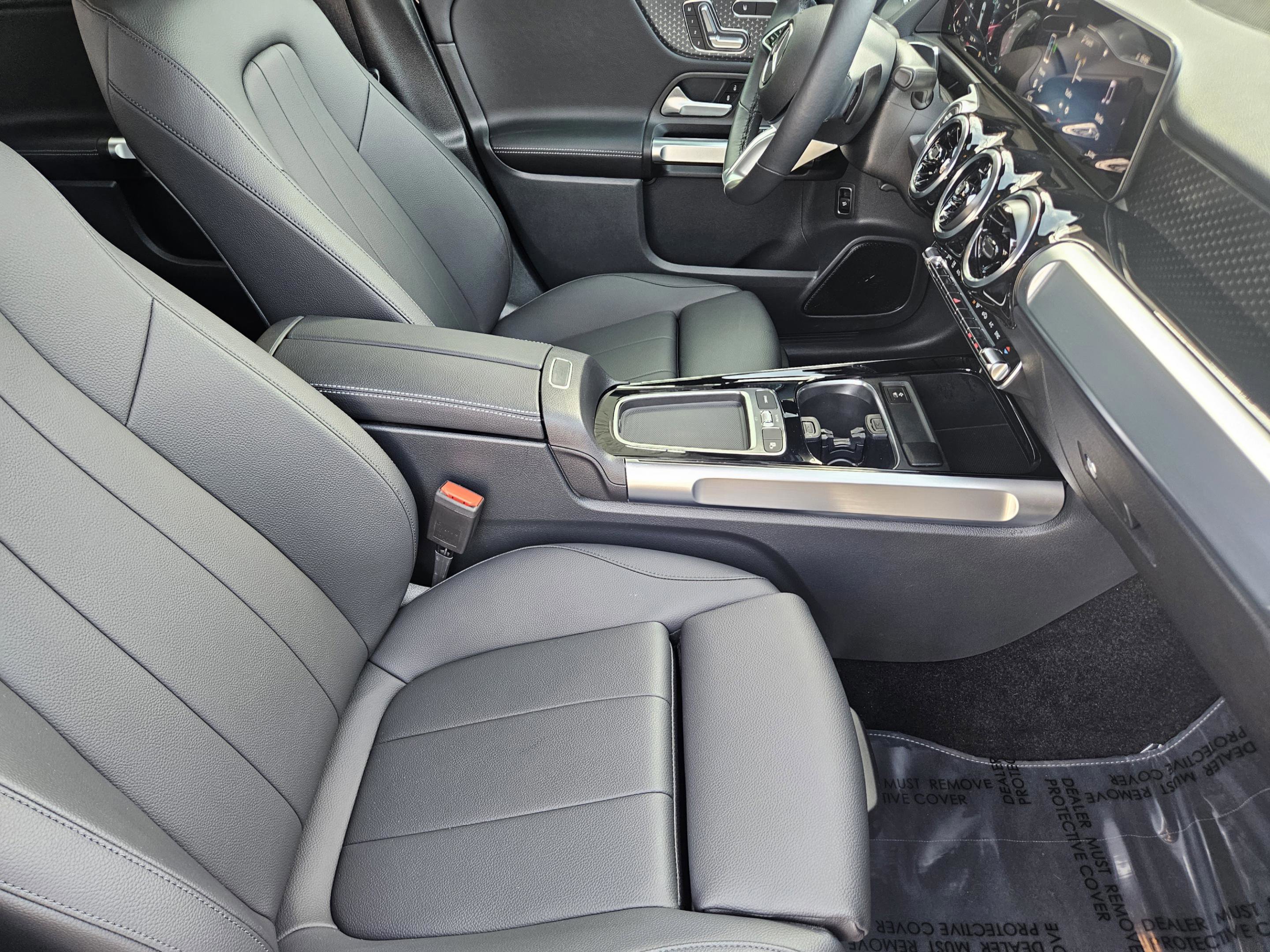 Used 2026 Mercedes-Benz GLB 250 image 7