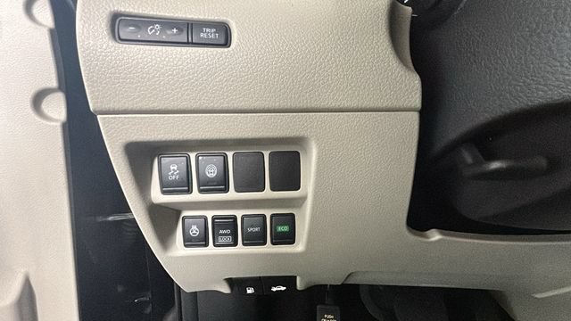 Used 2020 Nissan Rogue Sport SV w/ All-Weather Package AWD/4WD image 19