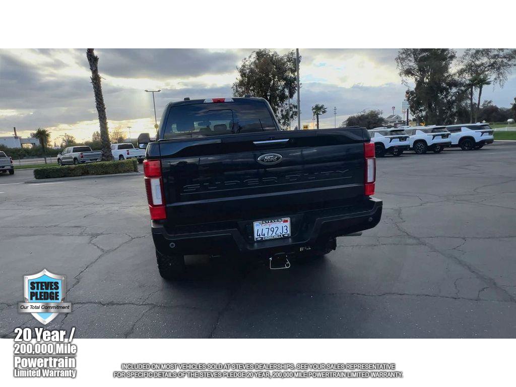 Used 2022 Ford F250 Lariat w/ Black Appearance Package image 9