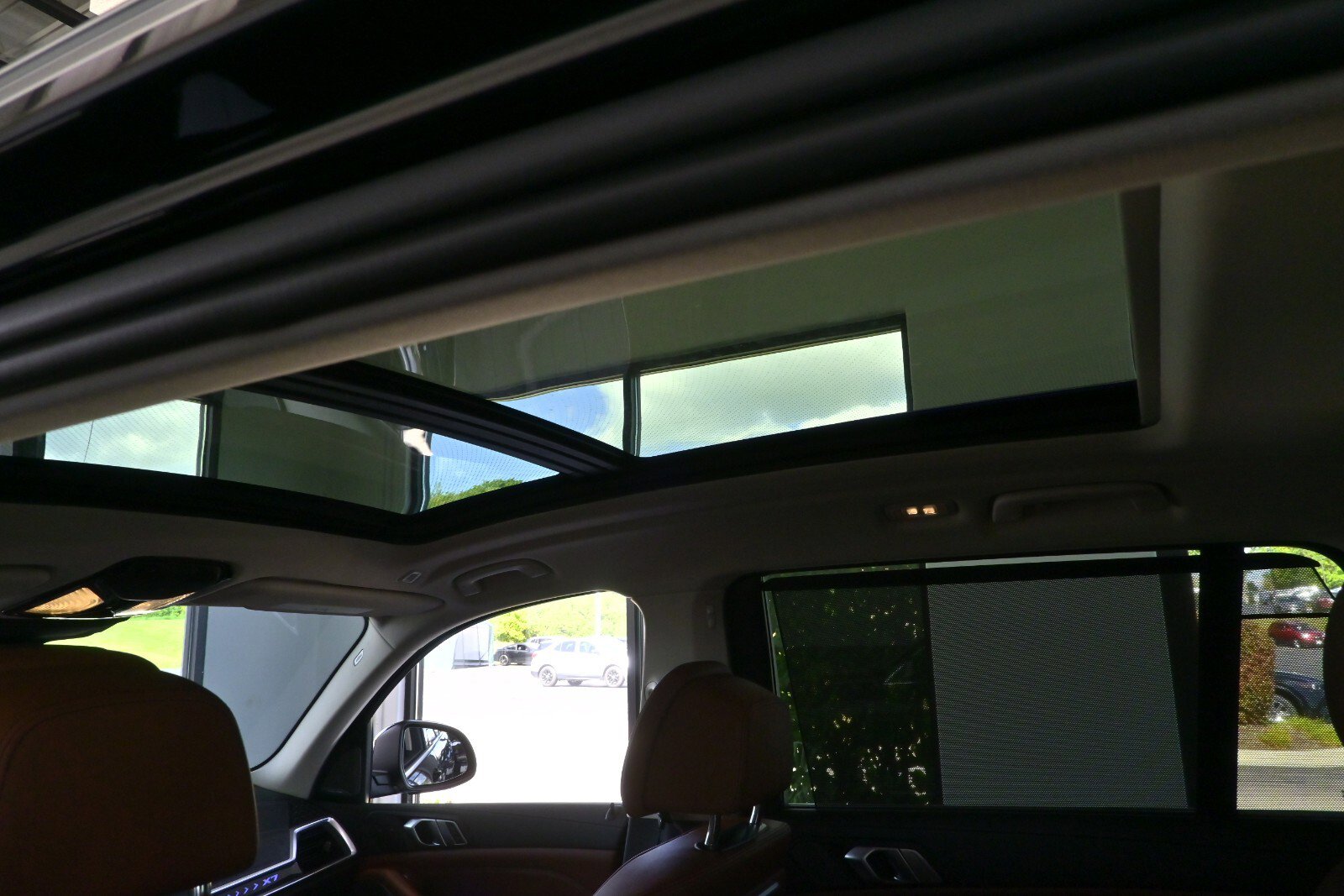 Certified 2023 BMW X7 xDrive40i w/ Executive Package image 14