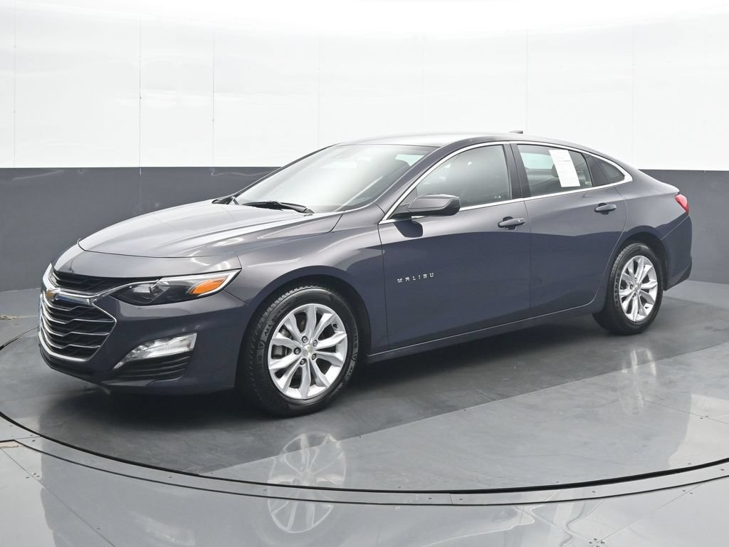 Used 2025 Chevrolet Malibu LT FWD image 2