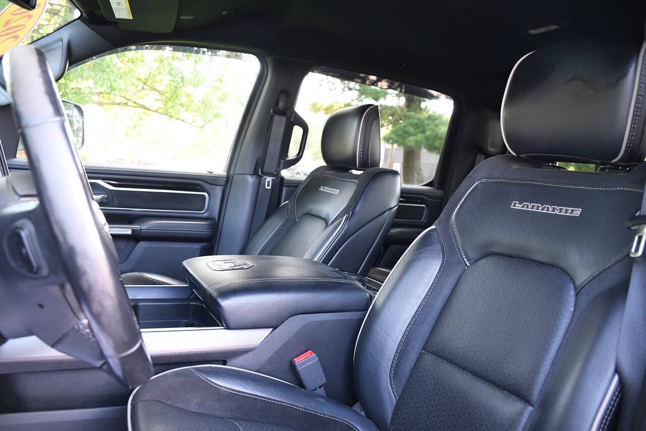 Used 2020 RAM 1500 Laramie w/ Sport Appearance Package AWD/4WD image 11