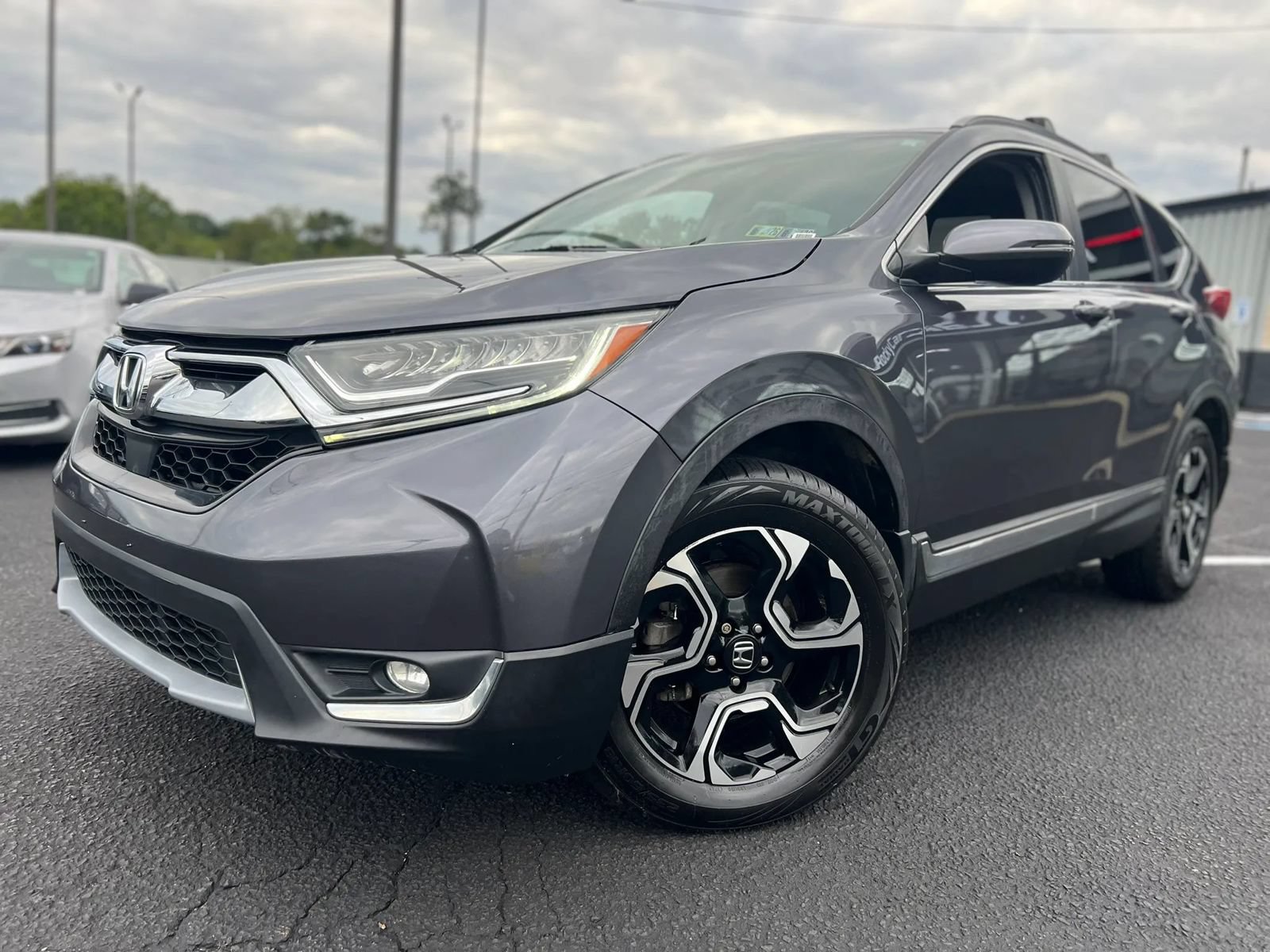 Used 2017 Honda CR-V Touring image 4