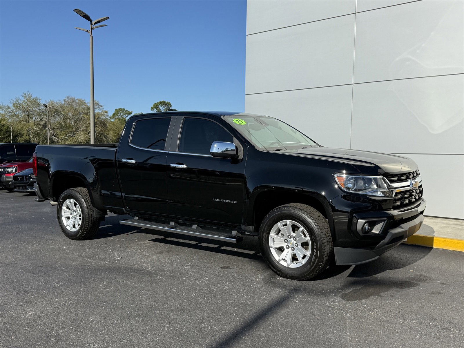 Used 2021 Chevrolet Colorado LT w/ Safety Package image 2