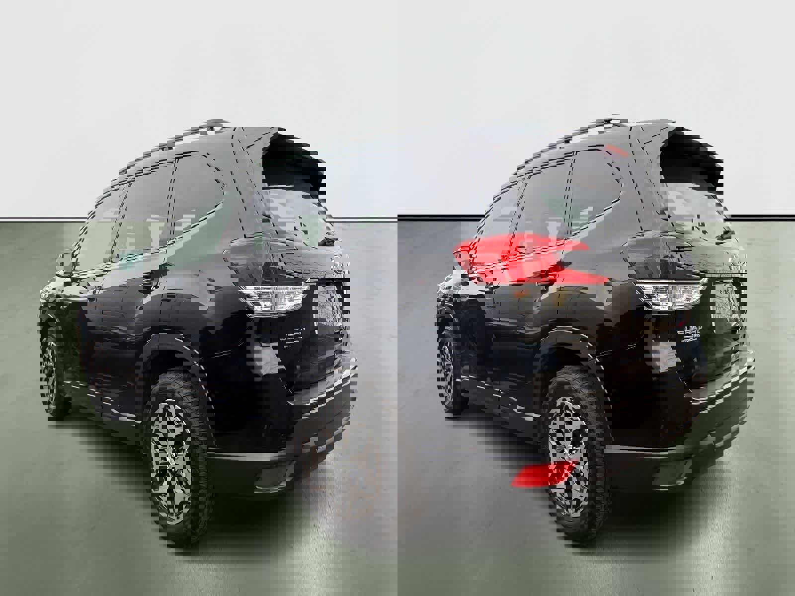 Used 2023 Subaru Forester Premium image 3