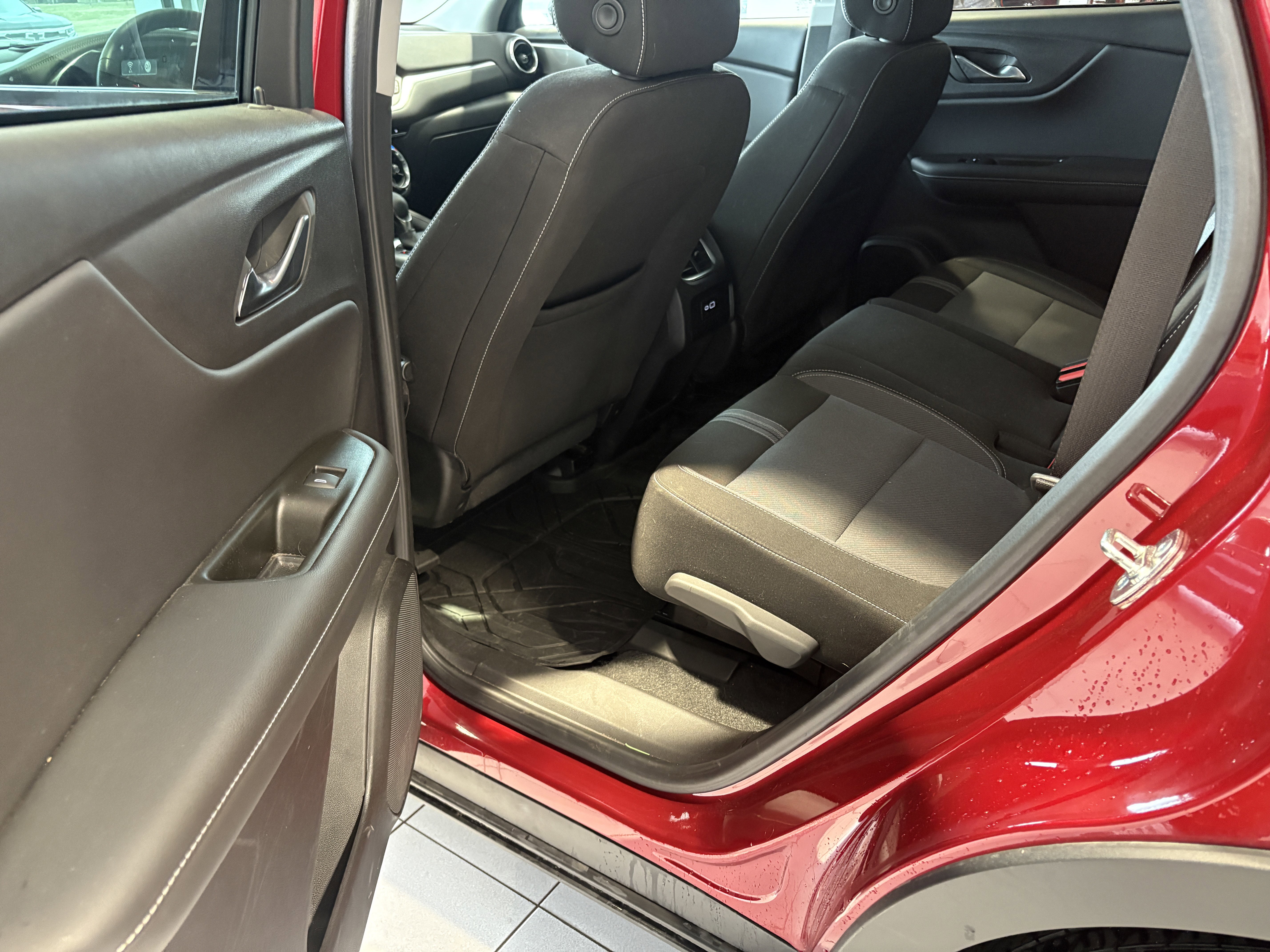 Used 2024 Chevrolet Blazer LT w/ Convenience Package image 16