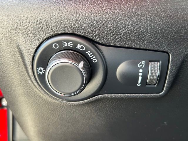 Used 2025 Jeep Compass Sport image 23