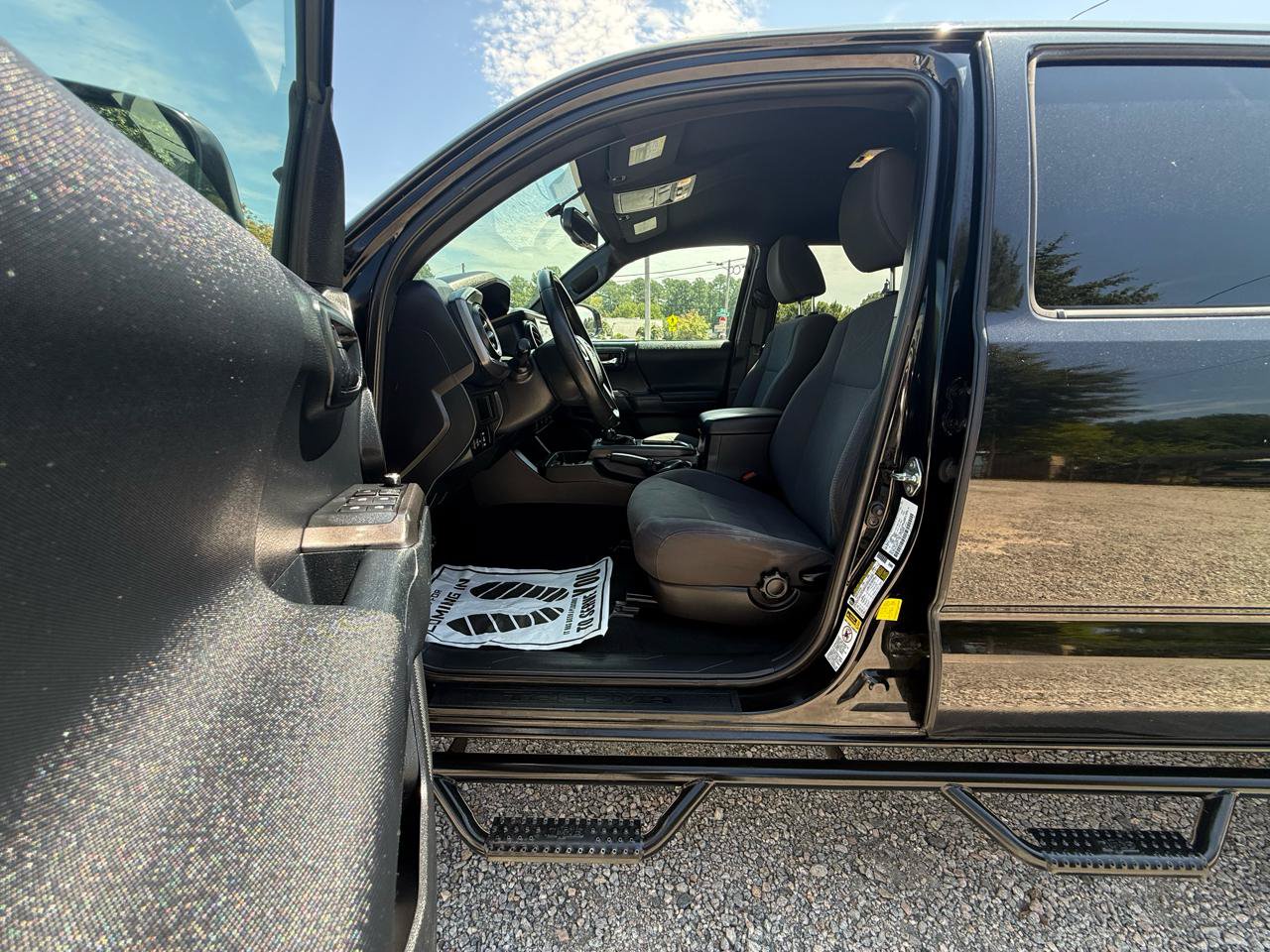 Used 2016 Toyota Tacoma TRD Off-Road w/ Towing Package RWD image 15