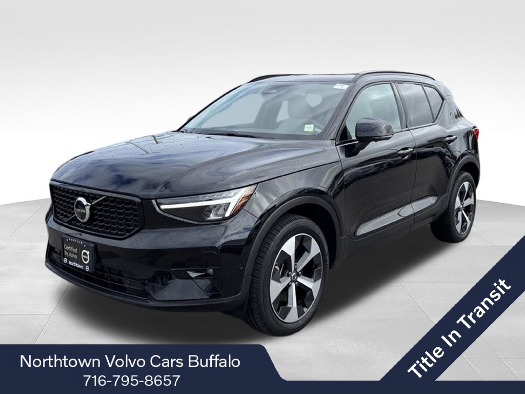 Used 2024 Volvo XC40 B5 Plus w/ Climate Package AWD/4WD image 1