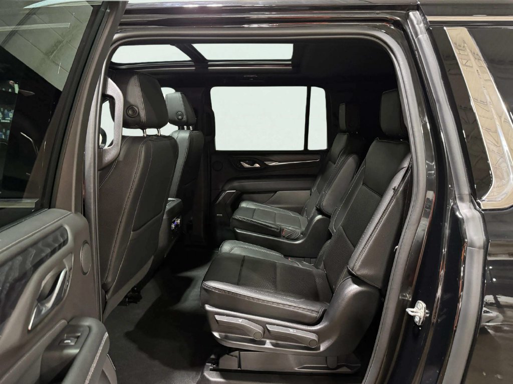 Used 2022 GMC Yukon XL Denali AWD/4WD image 25
