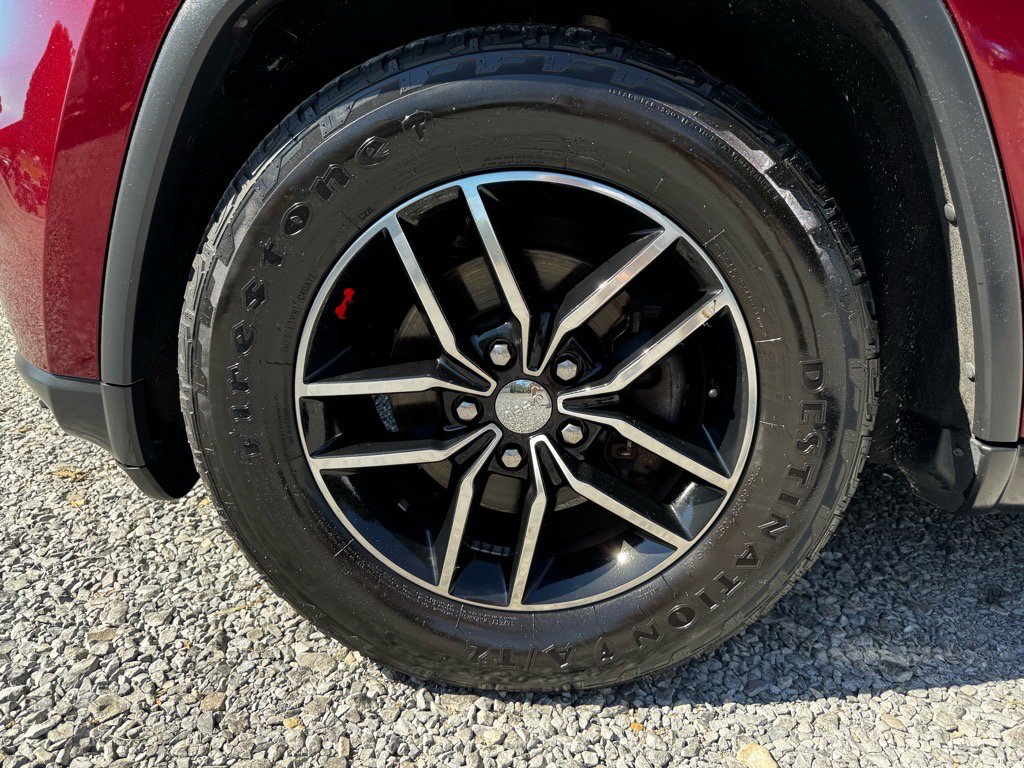 Used 2017 Jeep Grand Cherokee Trailhawk image 6