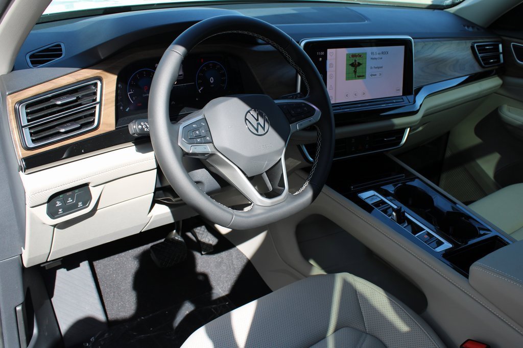 New 2026 Volkswagen Atlas SE image 8