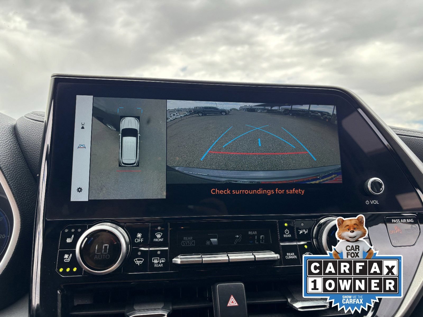 Used 2024 Toyota Highlander Limited FWD image 24