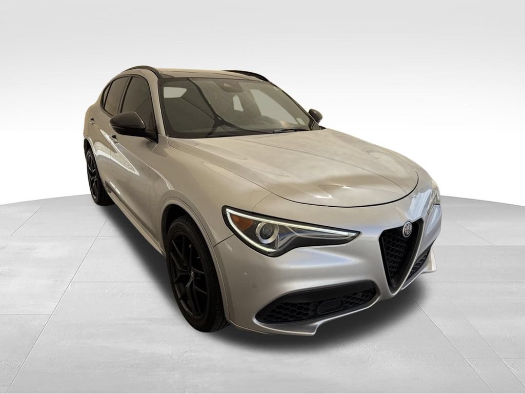 Used 2021 Alfa Romeo Stelvio Ti Sport AWD/4WD image 6