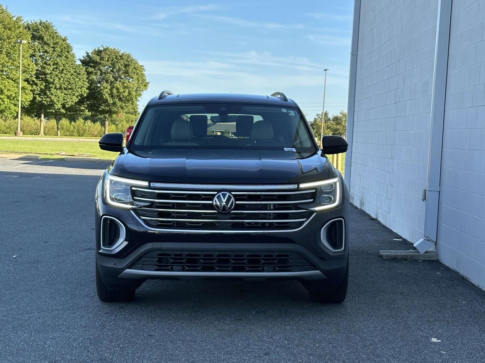 Used 2024 Volkswagen Atlas SE image 9