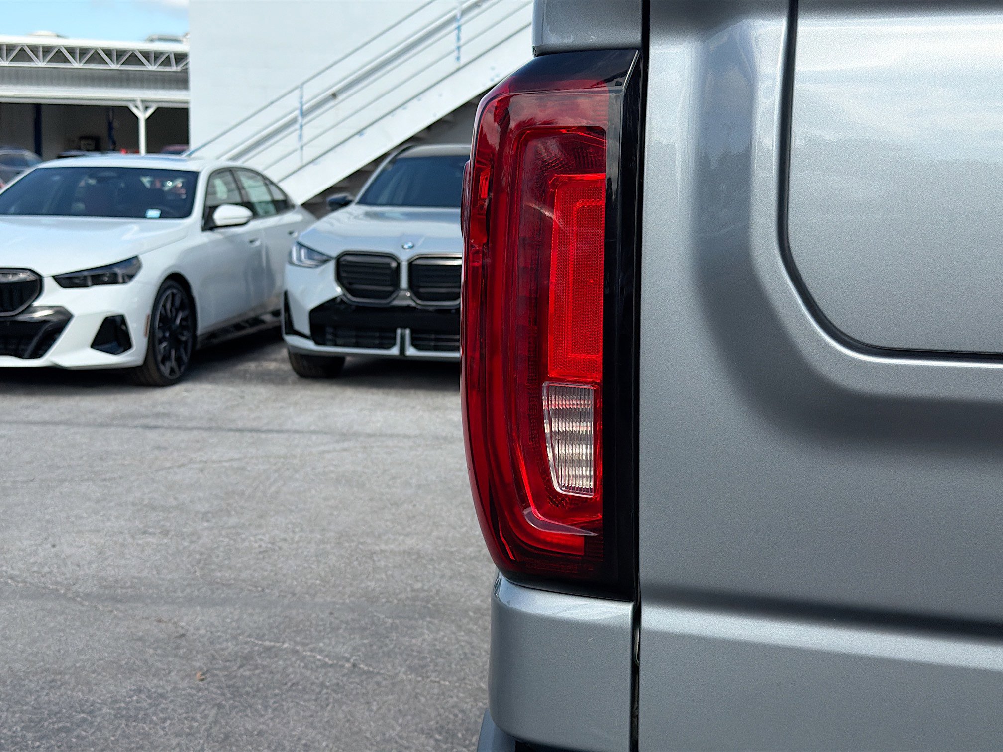 Used 2024 GMC Sierra 1500 AT4 w/ AT4 Preferred Package AWD/4WD image 10