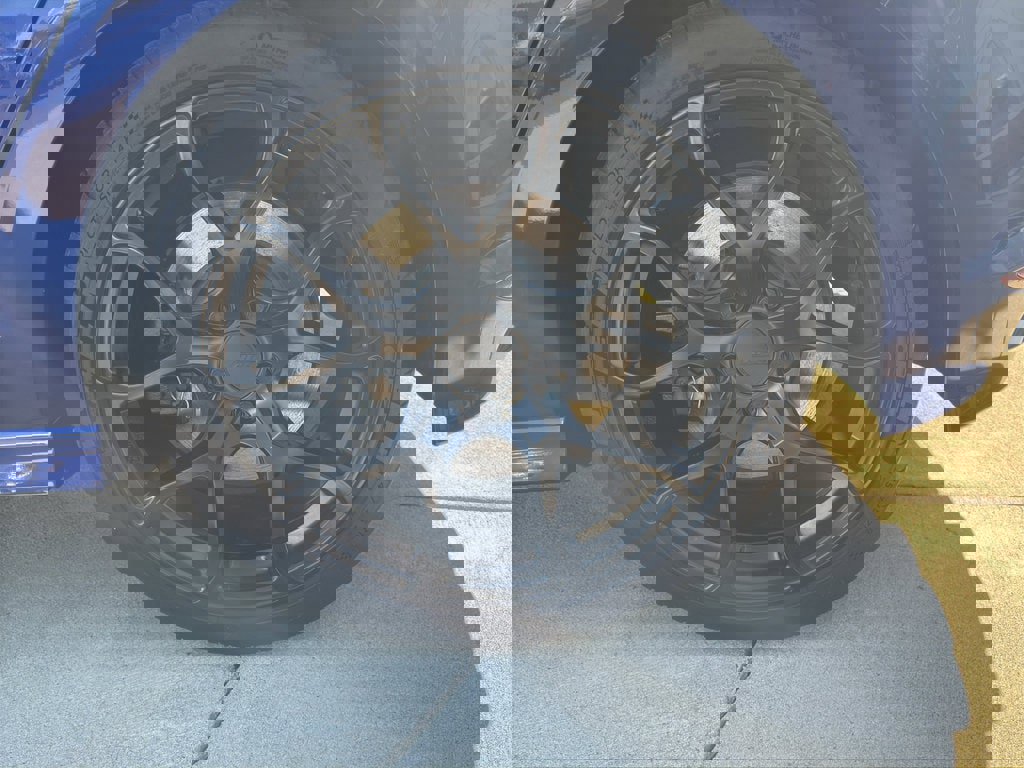 Used 2015 Volkswagen Golf R 4-Door image 28