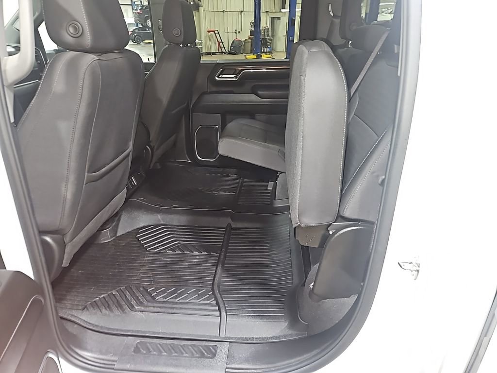 Used 2024 Chevrolet Silverado 2500 LT image 28