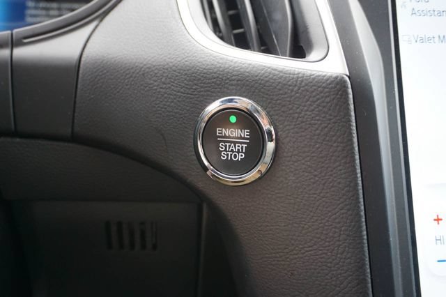 Used 2024 Ford Edge SEL AWD/4WD image 23