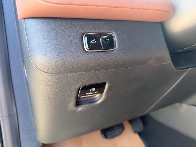 New 2026 Lincoln Navigator Reserve AWD/4WD image 22
