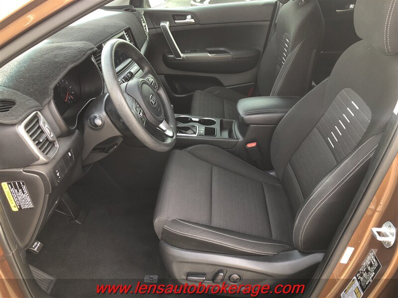 Used 2019 Kia Sportage LX w/ LX Popular Package FWD image 11
