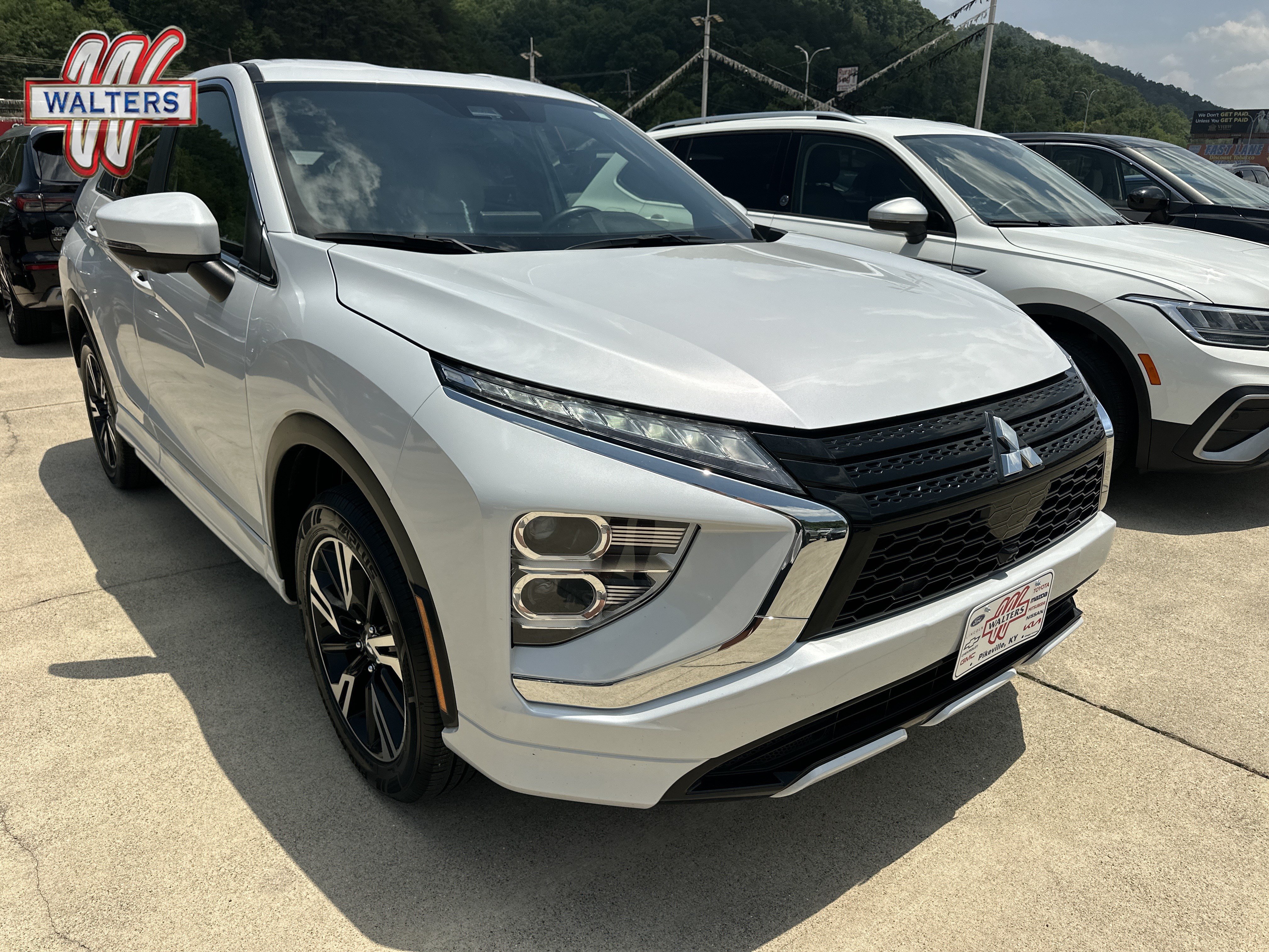 Used 2025 Mitsubishi Eclipse Cross SEL AWD/4WD image 1