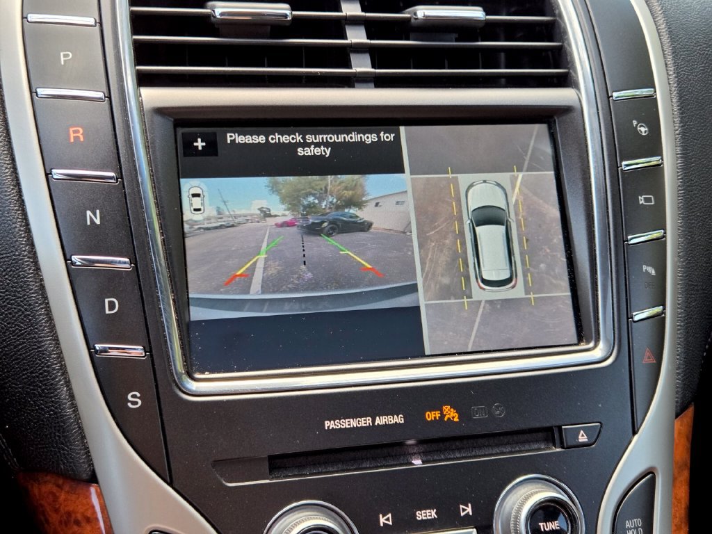Used 2018 Lincoln MKX Reserve w/ Driver Assistance Package FWD image 26