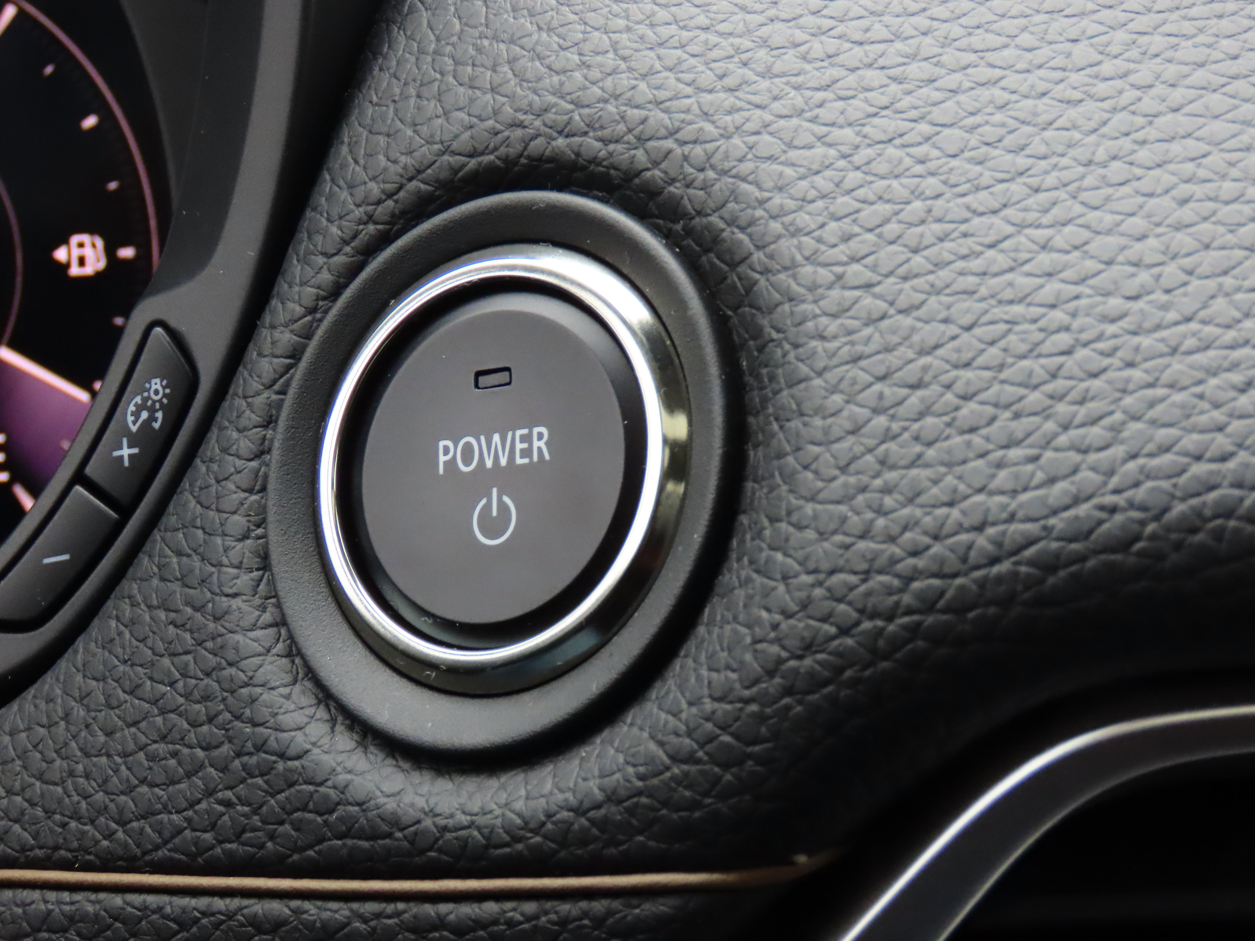 Certified 2025 MAZDA CX-90 Plug-In Hybrid w/Premium Sport image 31