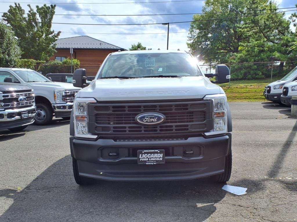 New 2026 Ford F550 4x4 Crew Cab image 2