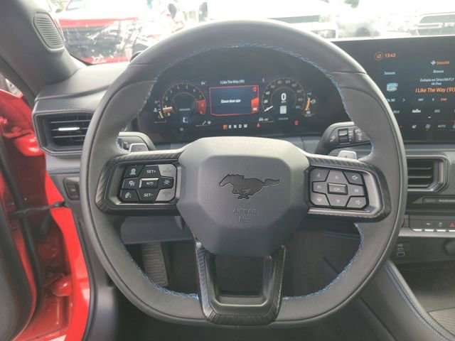 Used 2025 Ford Mustang Dark Horse image 14