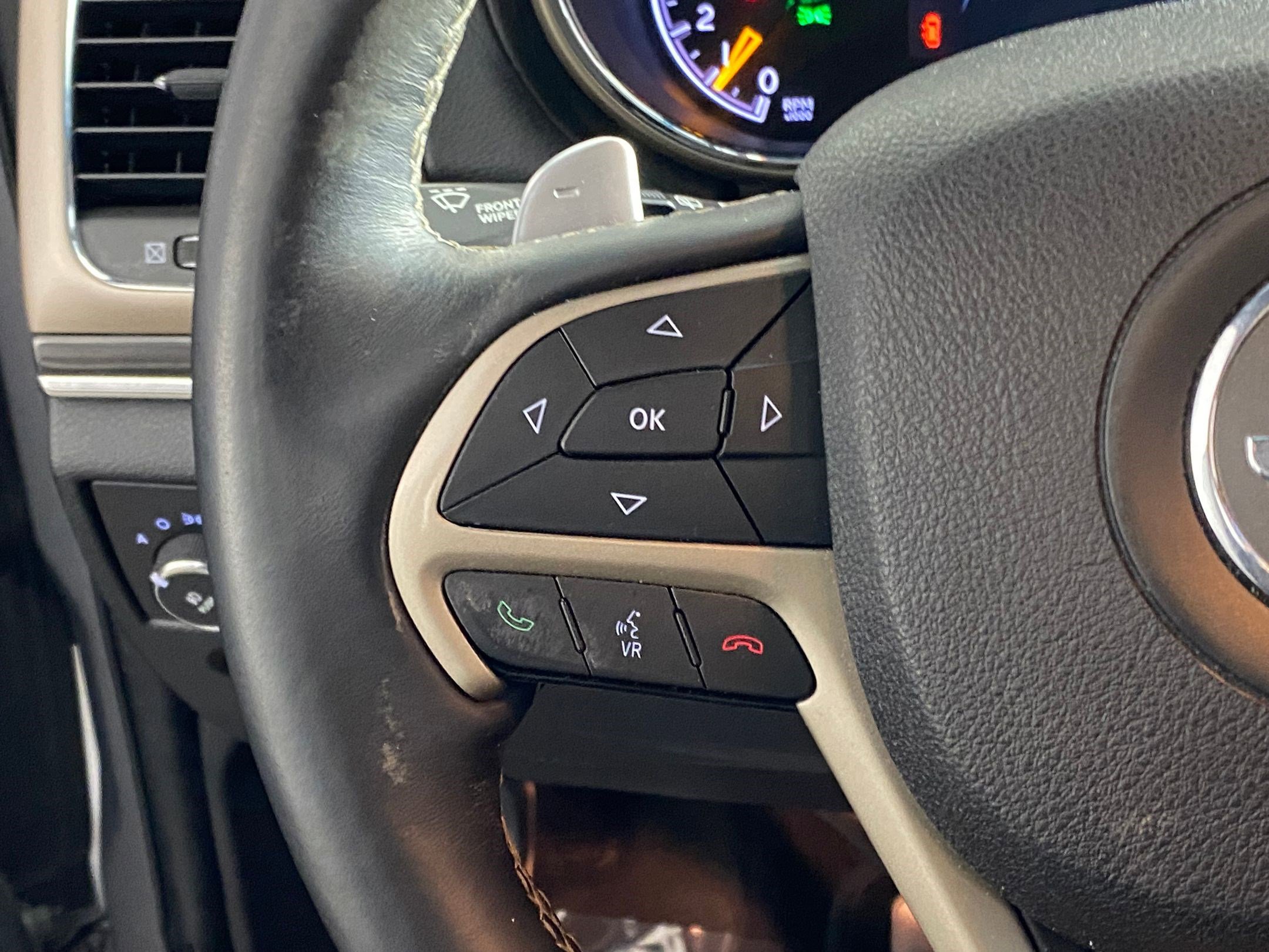 Used 2015 Jeep Grand Cherokee Overland image 17