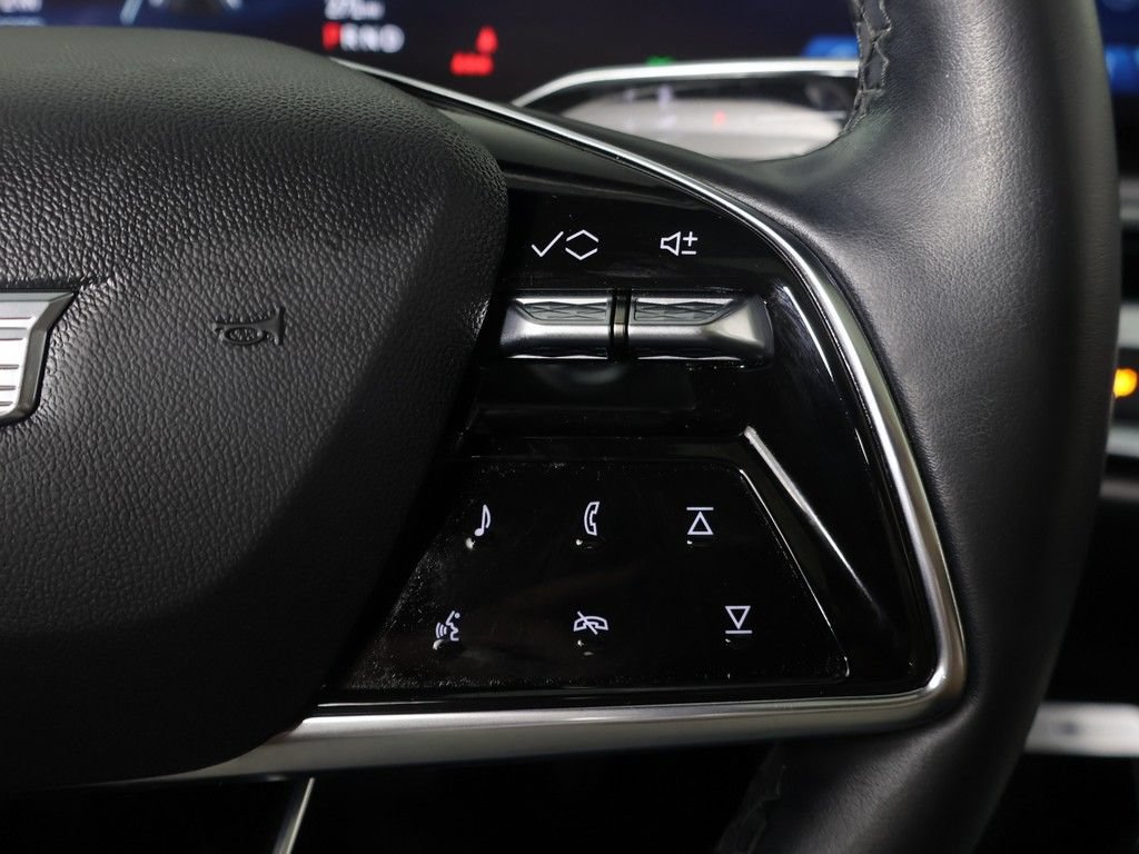 Used 2024 Cadillac Lyriq Tech RWD image 44