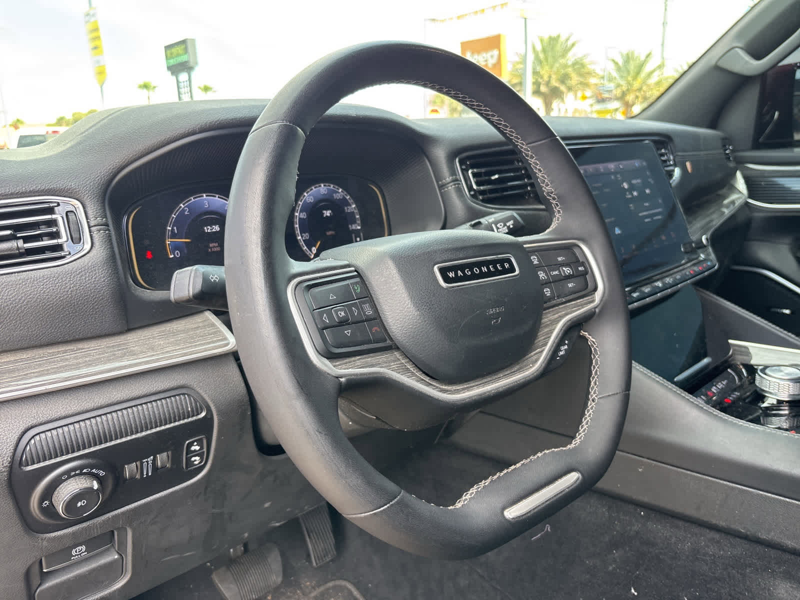 Used 2022 Jeep Wagoneer Series II image 18