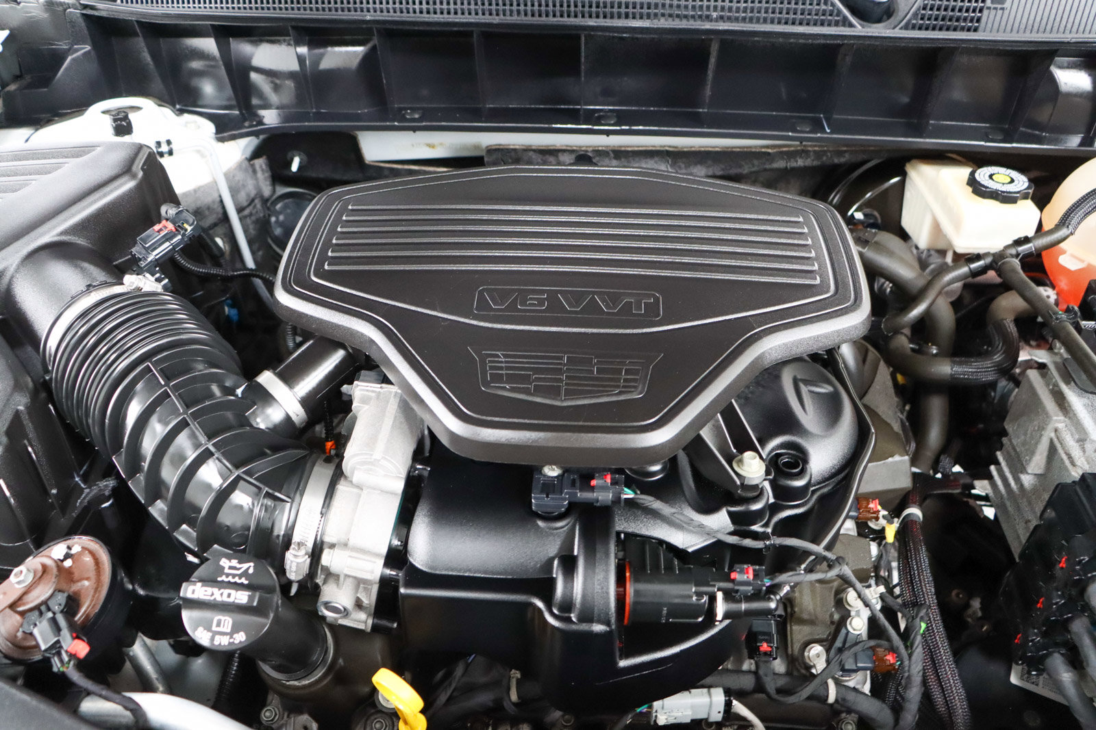 Used 2018 Cadillac XT5 FWD w/ LPO, Wheel Lock Package image 31