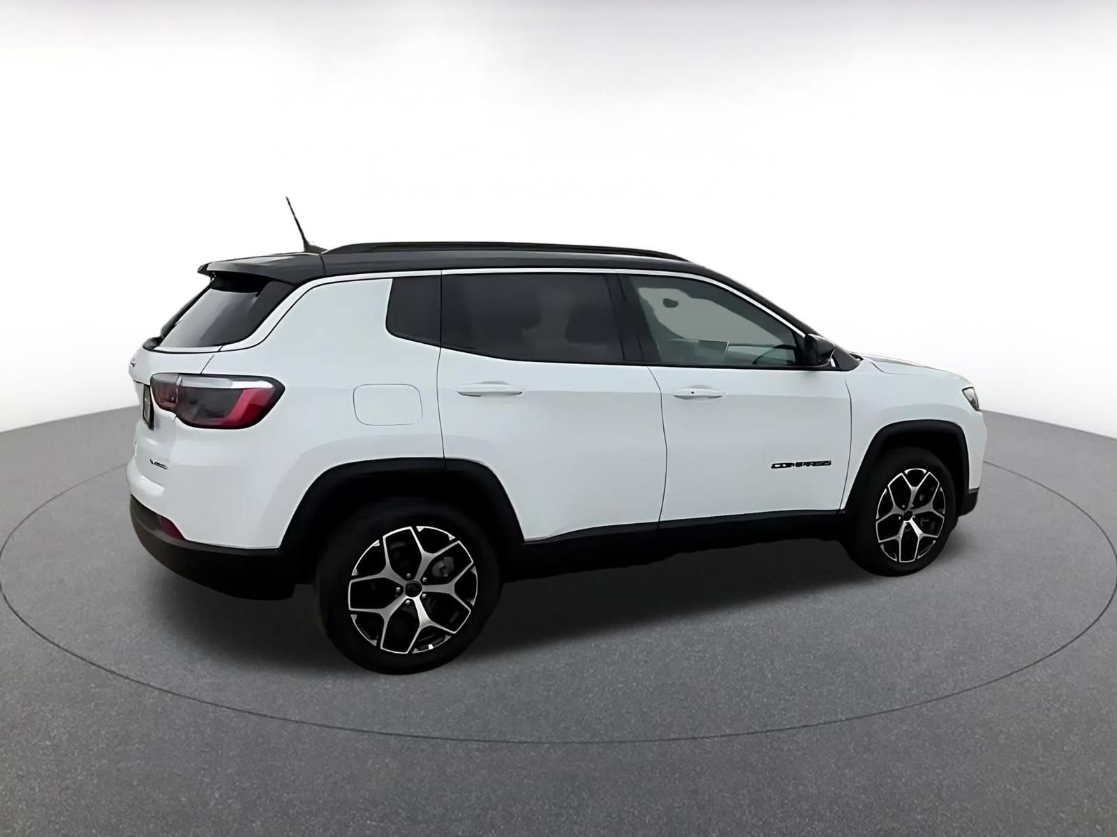 Used 2025 Jeep Compass Limited AWD/4WD image 14