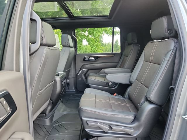 New 2026 Chevrolet Suburban High Country AWD/4WD image 15