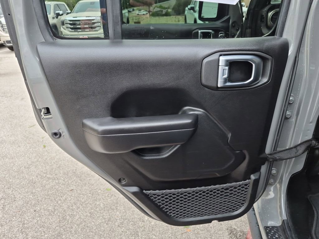 Used 2021 Jeep Wrangler Unlimited Rubicon 4xe w/ Safety Group AWD/4WD image 33