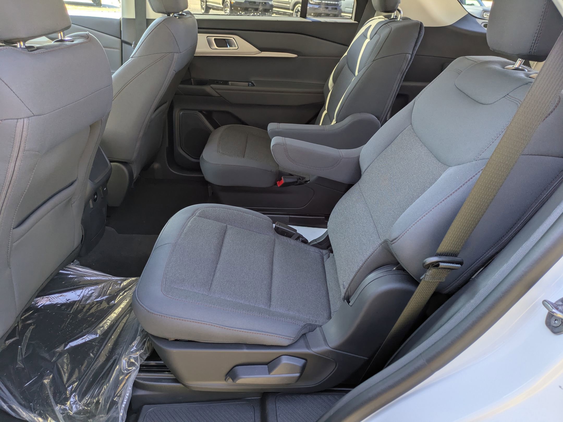 Certified 2025 Ford Explorer Active image 30