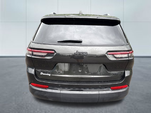 Used 2023 Jeep Grand Cherokee L Limited w/ Black Appearance Package AWD/4WD image 3