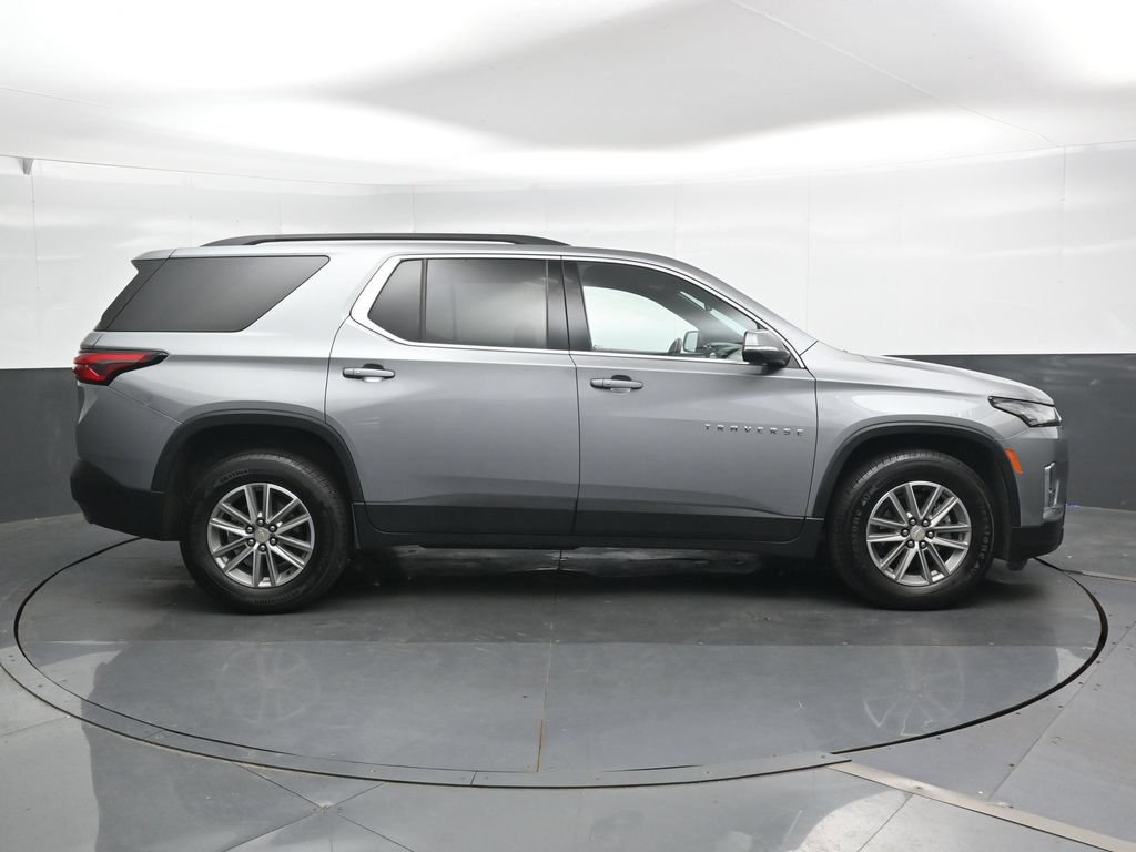 Used 2023 Chevrolet Traverse LT w/ LPO, Cargo Package AWD/4WD image 4
