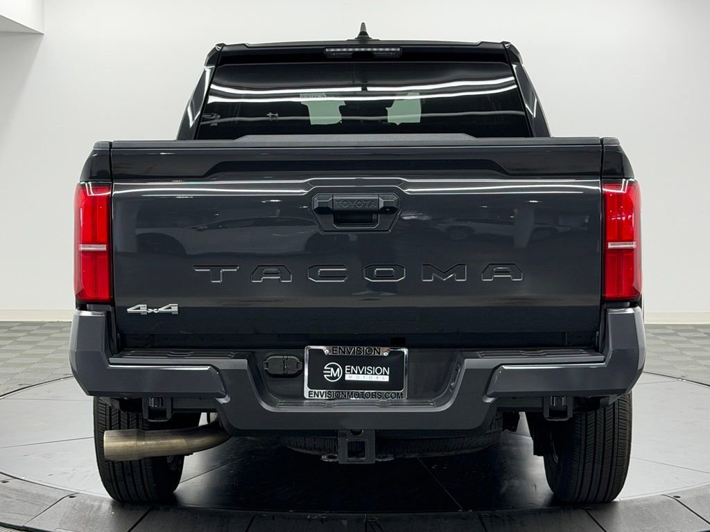 Used 2025 Toyota Tacoma SR5 AWD/4WD image 11