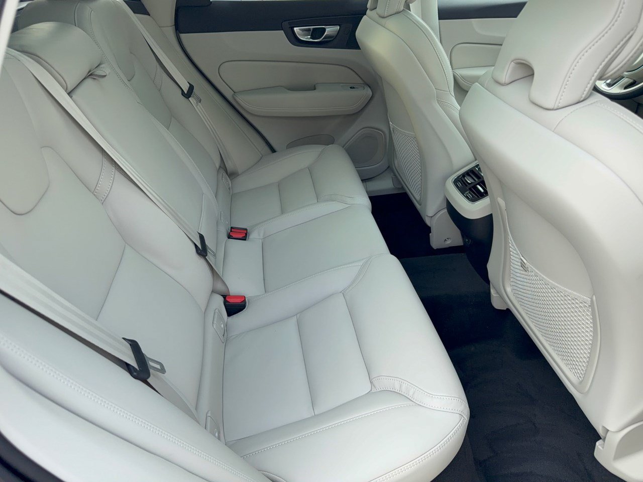 New 2026 Volvo XC60 B5 Ultra w/ Climate Package AWD/4WD image 29